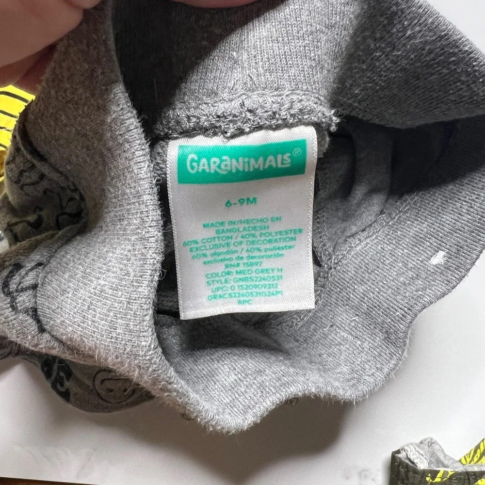 Bundle baby boy shorts Garanimals Carter’s